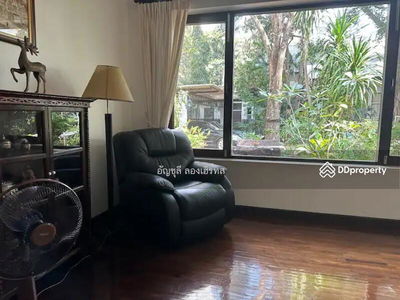 Single House For Rent in Ekkamai, Bangkok, Thailand Single House For Rent in Ekkamai, Bangkok, Thailand