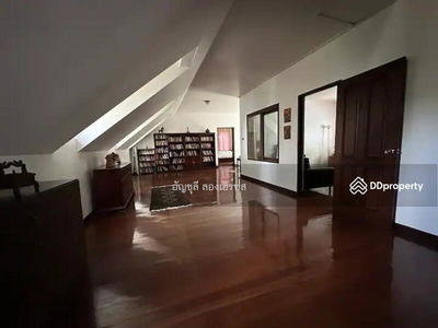 Single House For Rent in Ekkamai, Bangkok, Thailand Single House For Rent in Ekkamai, Bangkok, Thailand