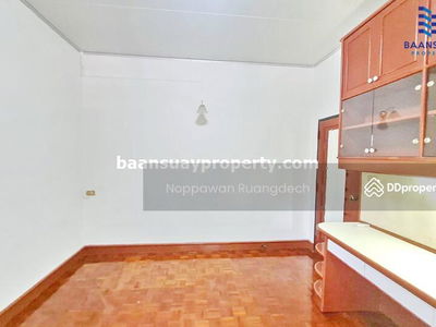 For rent, 2-story detached house, Chaengwattana Road, near the Pink Line. Chaengwattana Station 28, Nonthaburi, Thailand For rent, 2-story detached house, Chaengwattana Road, near the Pink Line. Chaengwattana Station 28, Nonthaburi, Thailand