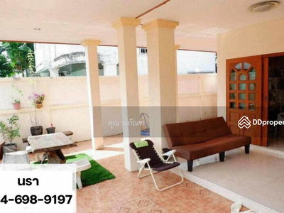 Sermsiri Village 7, Bangkok, Thailand Sermsiri Village 7, Bangkok, Thailand