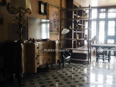 Townhome Sukhumvit 50, Bangkok, Thailand Townhome Sukhumvit 50, Bangkok, Thailand