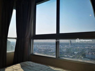 Ivy River, Bangkok, Thailand Ivy River, Bangkok, Thailand