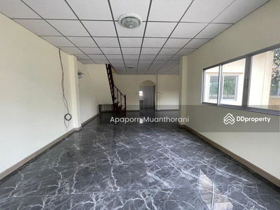 Nichakorn Village, Nakhon Pathom, Thailand Nichakorn Village, Nakhon Pathom, Thailand