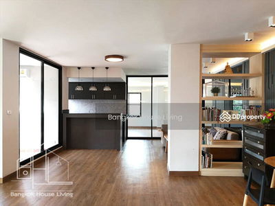 Lily House Mansion, Bangkok, Thailand Lily House Mansion, Bangkok, Thailand