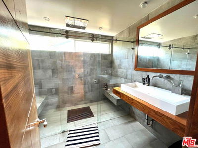 Los Angeles, United States  Los Angeles, United States