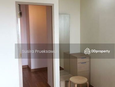 Elephant Tower, Bangkok, Thailand Elephant Tower, Bangkok, Thailand