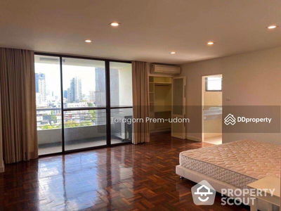 The Habitat Sukhumvit 53, Bangkok, Thailand The Habitat Sukhumvit 53, Bangkok, Thailand