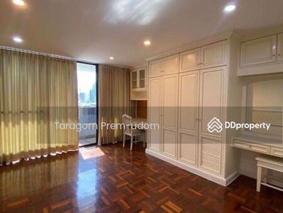 The Habitat Sukhumvit 53, Bangkok, Thailand The Habitat Sukhumvit 53, Bangkok, Thailand