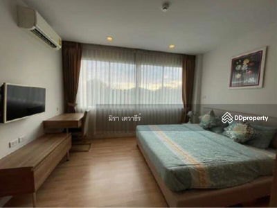 Green Lake Sriracha, Chon Buri, Thailand Green Lake Sriracha, Chon Buri, Thailand