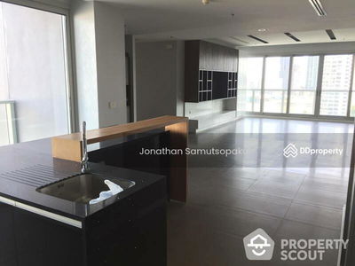 The Fine at River, Bangkok, Thailand The Fine at River, Bangkok, Thailand