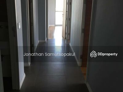 The Fine at River, Bangkok, Thailand The Fine at River, Bangkok, Thailand