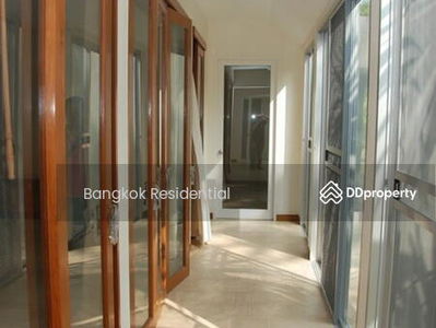 House in Soi Soonvijai, Bangkok, Thailand House in Soi Soonvijai, Bangkok, Thailand