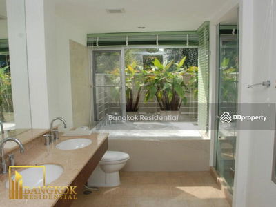 House in Soi Soonvijai, Bangkok, Thailand House in Soi Soonvijai, Bangkok, Thailand