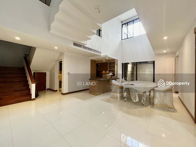 Single House with private pool for rent thonglor area, Bangkok, Thailand Single House with private pool for rent thonglor area, Bangkok, Thailand