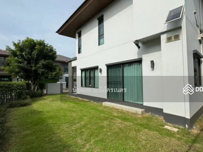 Burasiri Pattanakarn, Bangkok, Thailand Burasiri Pattanakarn, Bangkok, Thailand