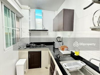 New townhome for rent, corner unit, J.City University, next to Assumption College Sriracha fence, ready to move in, Chon Buri, Thailand New townhome for rent, corner unit, J.City University, next to Assumption College Sriracha fence, ready to move in, Chon Buri, Thailand