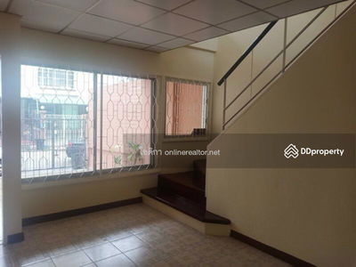 For Rent - Townhouse near Bangna Intersection, Bangkok, Thailand For Rent - Townhouse near Bangna Intersection, Bangkok, Thailand
