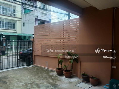 For Rent - Townhouse near Bangna Intersection, Bangkok, Thailand For Rent - Townhouse near Bangna Intersection, Bangkok, Thailand