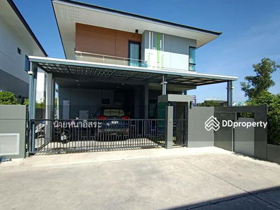 Two-story house, Udon Thani, Thailand Two-story house, Udon Thani, Thailand