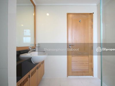 GM Height, Bangkok, Thailand GM Height, Bangkok, Thailand