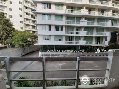 Waterford Sukhumvit 50 condominium, Bangkok, Thailand Waterford Sukhumvit 50 condominium, Bangkok, Thailand