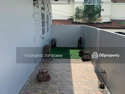 Large 3-Br House near BTS Thong Lor, Bangkok, Thailand Large 3-Br House near BTS Thong Lor, Bangkok, Thailand