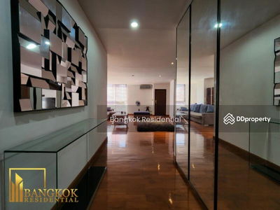 The Peak Sukhumvit 15, Bangkok, Thailand The Peak Sukhumvit 15, Bangkok, Thailand