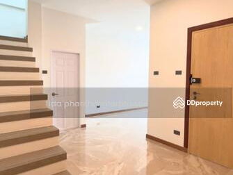 Home office Ekkamai-Ramintra, Bangkok, Thailand Home office Ekkamai-Ramintra, Bangkok, Thailand