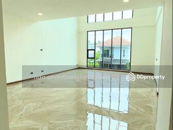 Home office Ekkamai-Ramintra, Bangkok, Thailand Home office Ekkamai-Ramintra, Bangkok, Thailand