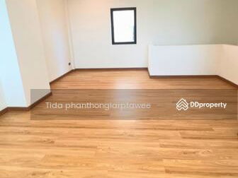 Home office Ekkamai-Ramintra, Bangkok, Thailand Home office Ekkamai-Ramintra, Bangkok, Thailand