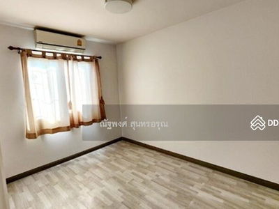 Rangsit University (2.5 km.) Happy Avenue Don Mueang, Bangkok, Thailand Rangsit University (2.5 km.) Happy Avenue Don Mueang, Bangkok, Thailand