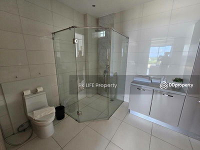 Housing in Ban Chalong, Thailand Housing in Ban Chalong, Thailand