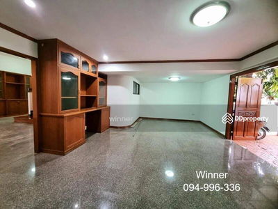 Townhome for rent, 4.5 floors, Sathu Pradit Soi 57, Priyanon Village, Bangkok, Thailand Townhome for rent, 4.5 floors, Sathu Pradit Soi 57, Priyanon Village, Bangkok, Thailand