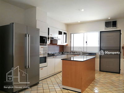 TBI Tower, Bangkok, Thailand TBI Tower, Bangkok, Thailand