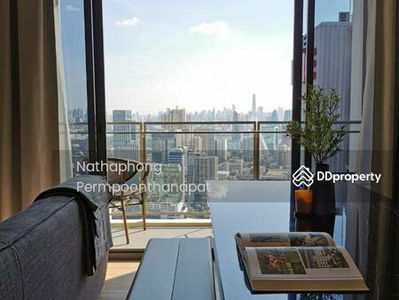 The Line Phahon-Pradipat, Bangkok, Thailand The Line Phahon-Pradipat, Bangkok, Thailand