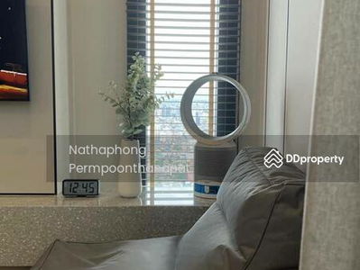 The Line Phahon-Pradipat, Bangkok, Thailand The Line Phahon-Pradipat, Bangkok, Thailand