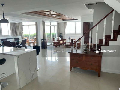 Monterey Place, Bangkok, Thailand Monterey Place, Bangkok, Thailand