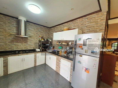 10110, Bangkok, Thailand 10110, Bangkok, Thailand