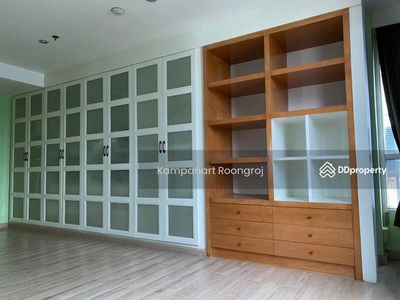 Noble House Phayathai, Bangkok, Thailand Noble House Phayathai, Bangkok, Thailand