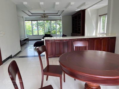 Gehäuse In Hanoi, Vietnam  Gehäuse In Hanoi, Vietnam