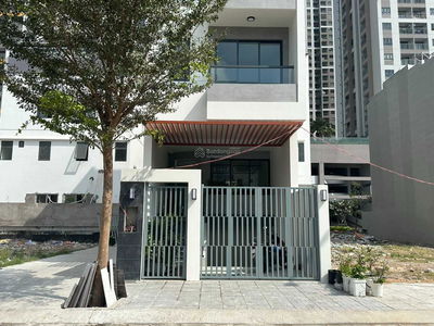 Gehäuse In Nha Be, Vietnam Gehäuse In Nha Be, Vietnam