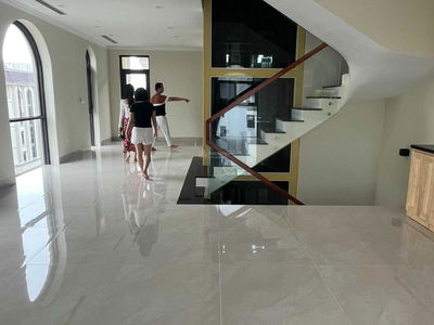 Him Lam Vạn Phúc, Vietnam Him Lam Vạn Phúc, Vietnam