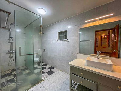 Housing in Hanoi, Vietnam Housing in Hanoi, Vietnam