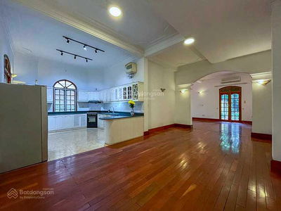 Gehäuse In Hanoi, Vietnam Gehäuse In Hanoi, Vietnam