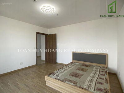 Blooming Tower, Vietnam  Blooming Tower, Vietnam