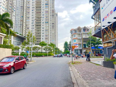 Housing in Nha Be, Vietnam  Housing in Nha Be, Vietnam