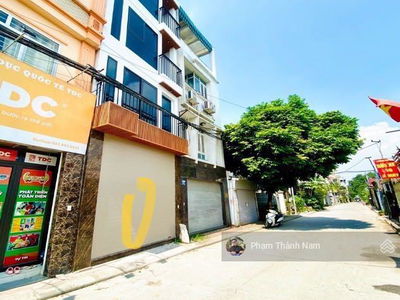 Gehäuse In Hanoi, Vietnam Gehäuse In Hanoi, Vietnam