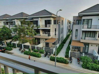 Lavila Kien A - Nha Be, Vietnam  Lavila Kien A - Nha Be, Vietnam