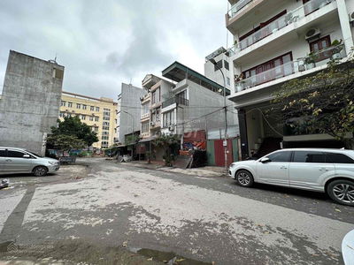 Housing in Ha GJong, Vietnam Housing in Ha GJong, Vietnam