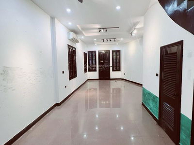 Gehäuse In Hanoi, Vietnam Gehäuse In Hanoi, Vietnam